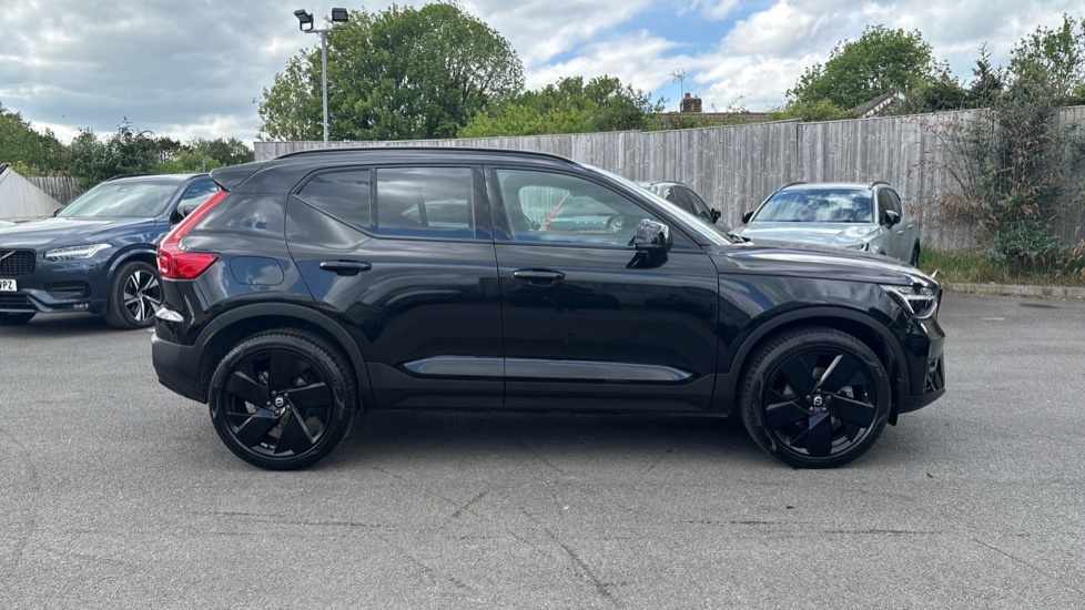 Volvo XC40 Black Edition Plus, B3 Mild Hybrid, MJ75JWV Black #3