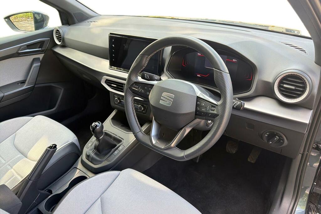 Seat Arona 1.0 Tsi 115 Fr First Edition HN75ZFK Grey #6