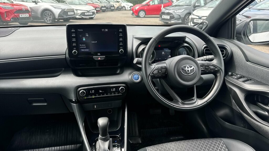 Toyota Yaris 1.5 Vvt-h Dynamic E-cvt Euro 6 Ss HN71ONV White #6