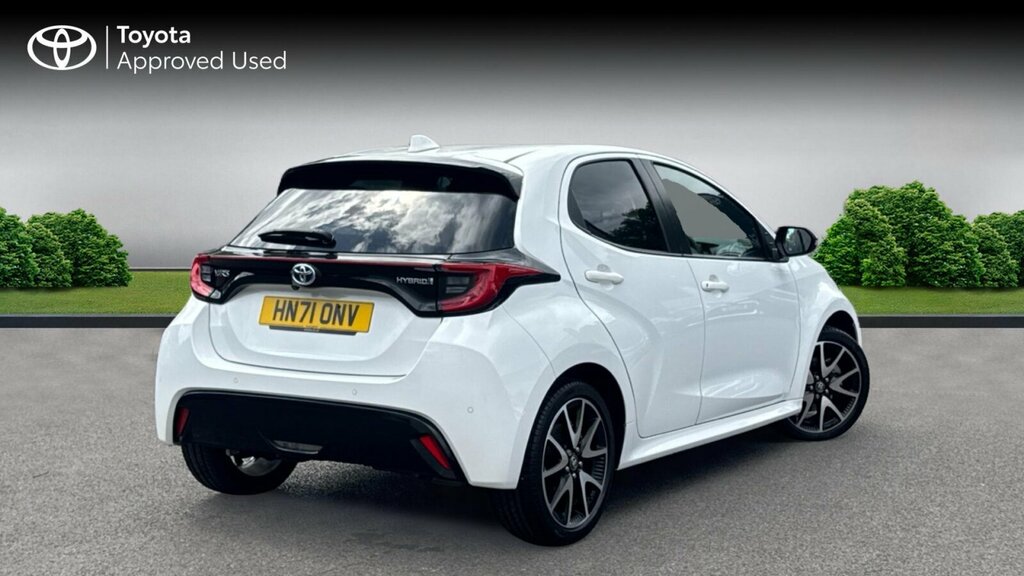 Toyota Yaris 1.5 Vvt-h Dynamic E-cvt Euro 6 Ss HN71ONV White #2