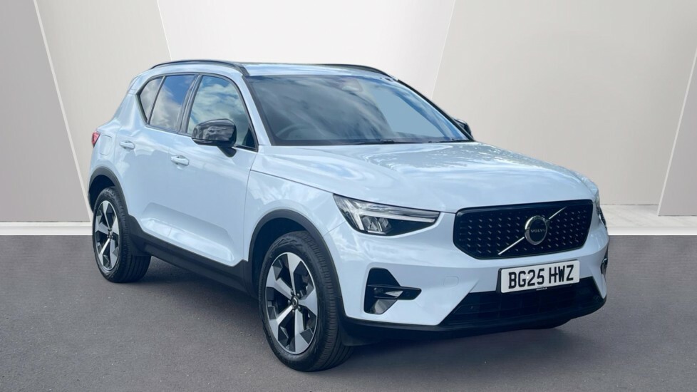 Volvo XC40 Plus, B4 Mild Hybrid, Dark Blue