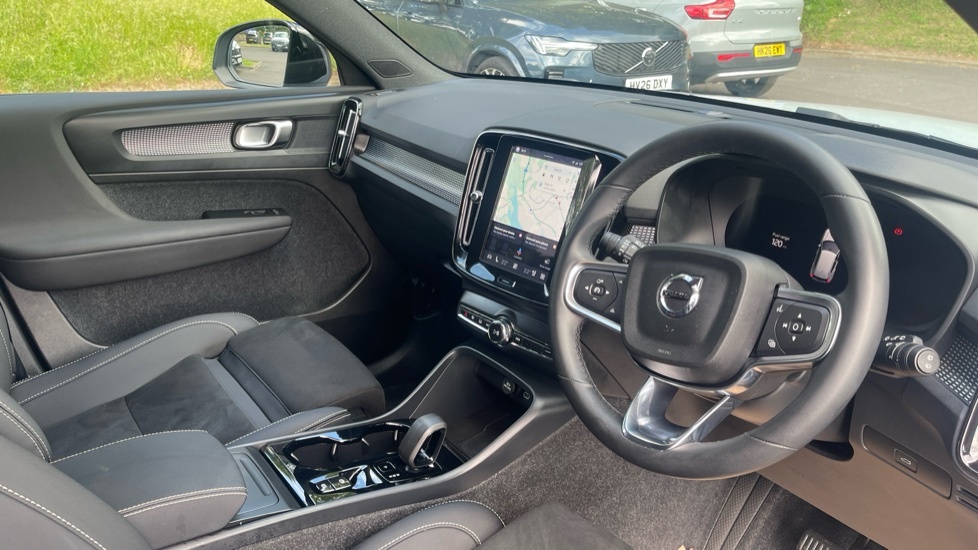 Volvo XC40 Plus, B4 Mild Hybrid, Dark BG25HWZ Blue #4