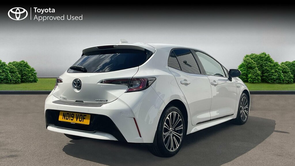 Toyota Corolla 1.8 Vvt-h Design Cvt Euro 6 Ss ND19VOF White #2