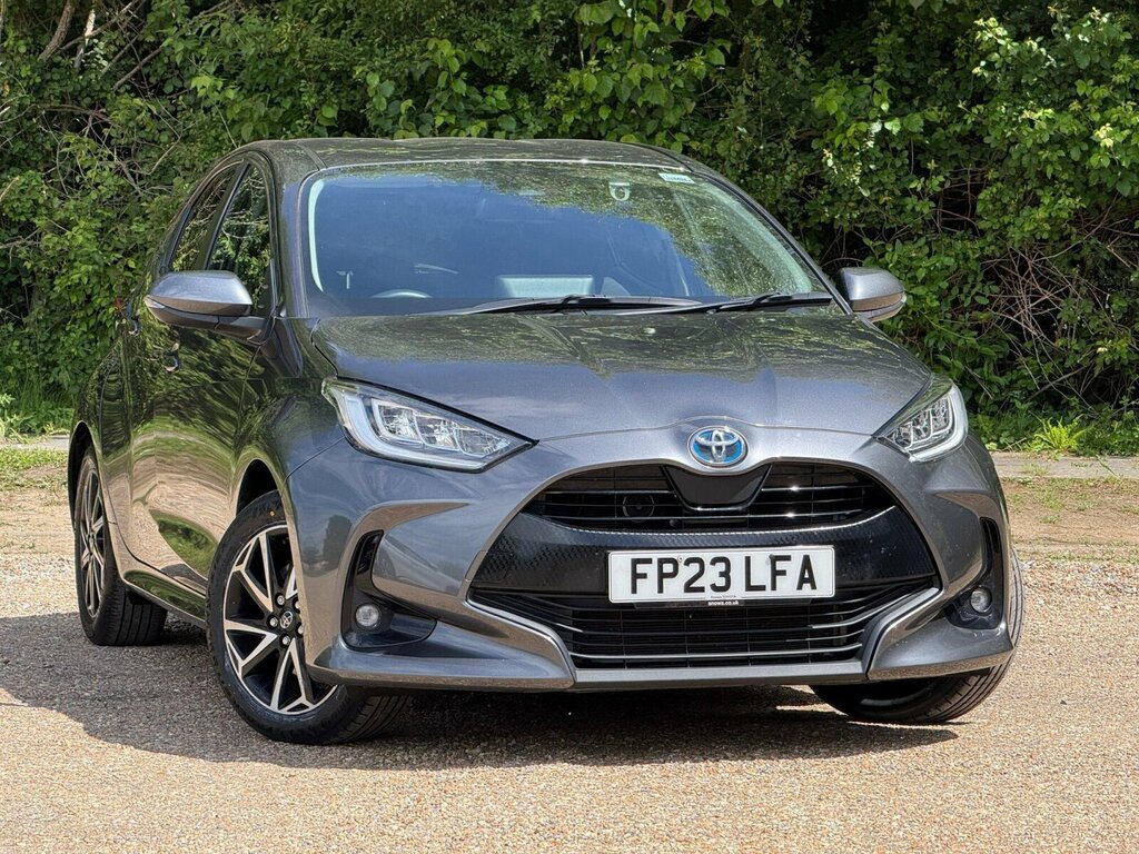 Toyota Yaris 1.5 Vvt-h Design Hatchback Hybrid E-cvt Grey