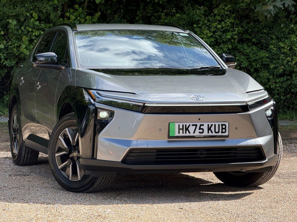 Toyota bZ4X 73.1Kwh Design Suv 224 Ps Silver