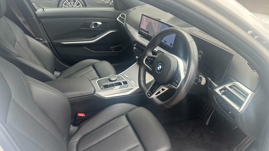 BMW 3 Series 320I M Sport Touring YF25ZWG White #6