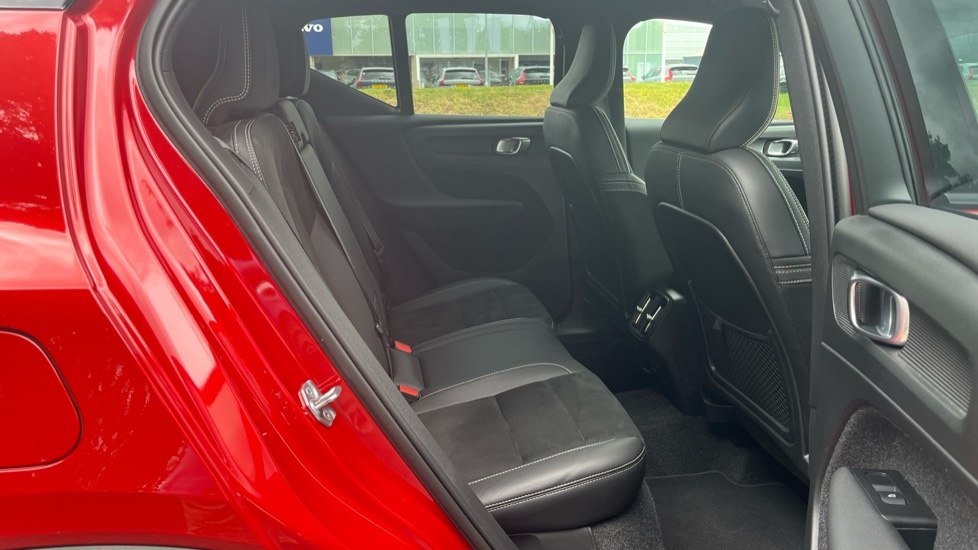 Volvo XC40 R-design, T3 Red #6