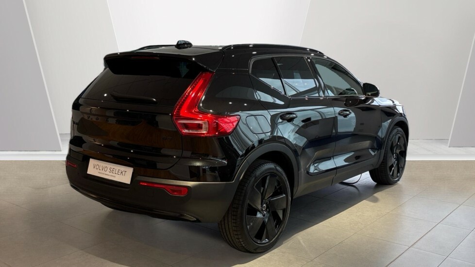 Volvo XC40 Black Edition Plus, B3 Mild Hybrid, MJ75JBU Black #2