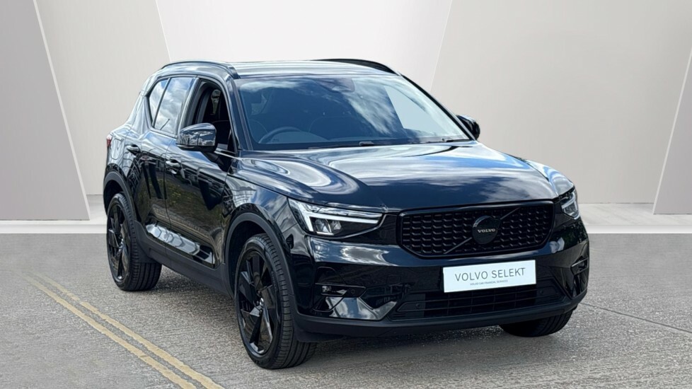 Volvo XC40 Black Edition Plus, B3 Mild Hybrid, Black