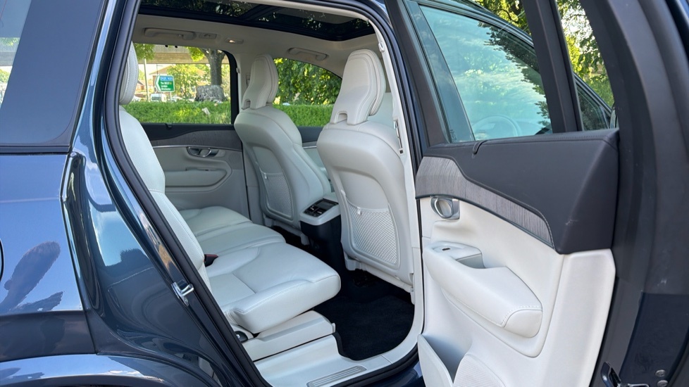 Volvo XC90 Plus, B5 Awd Mild Hybrid, Dark, 7 Seats Blue #6