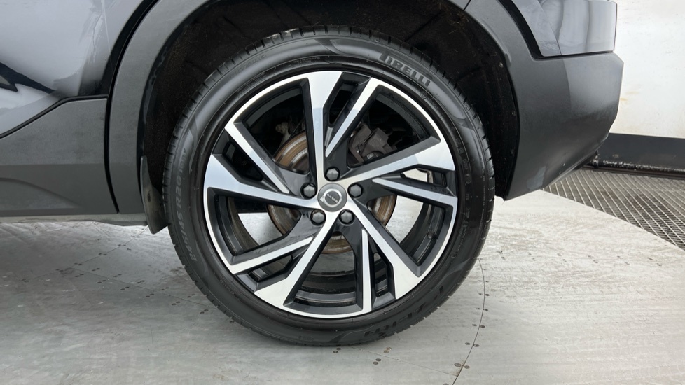Volvo XC40 R-design Pro, B4 Mild Hybrid YA71GOC Black #4