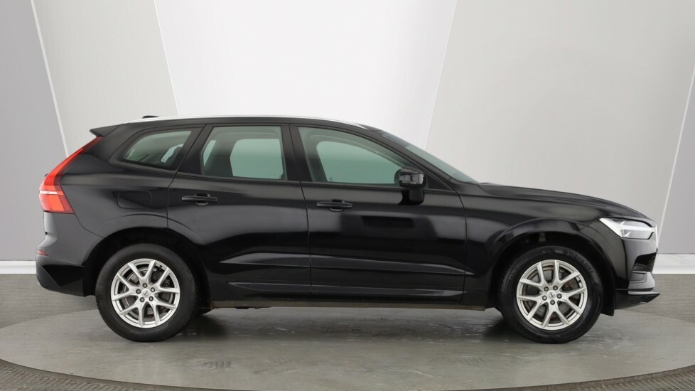 Volvo XC60 Momentum, B5 Mild Hybrid Black #2