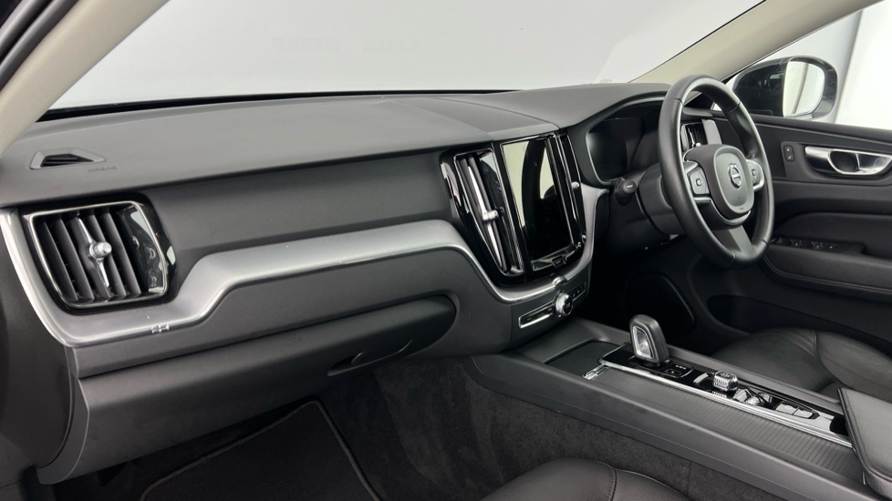 Volvo XC60 Momentum, B5 Mild Hybrid Black #6