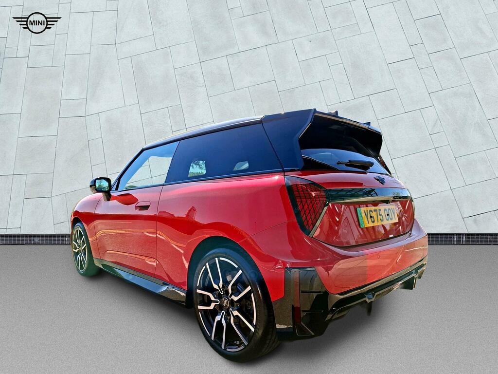 Mini Hatch E 40.7Kwh Sport YG75OOY Red #4