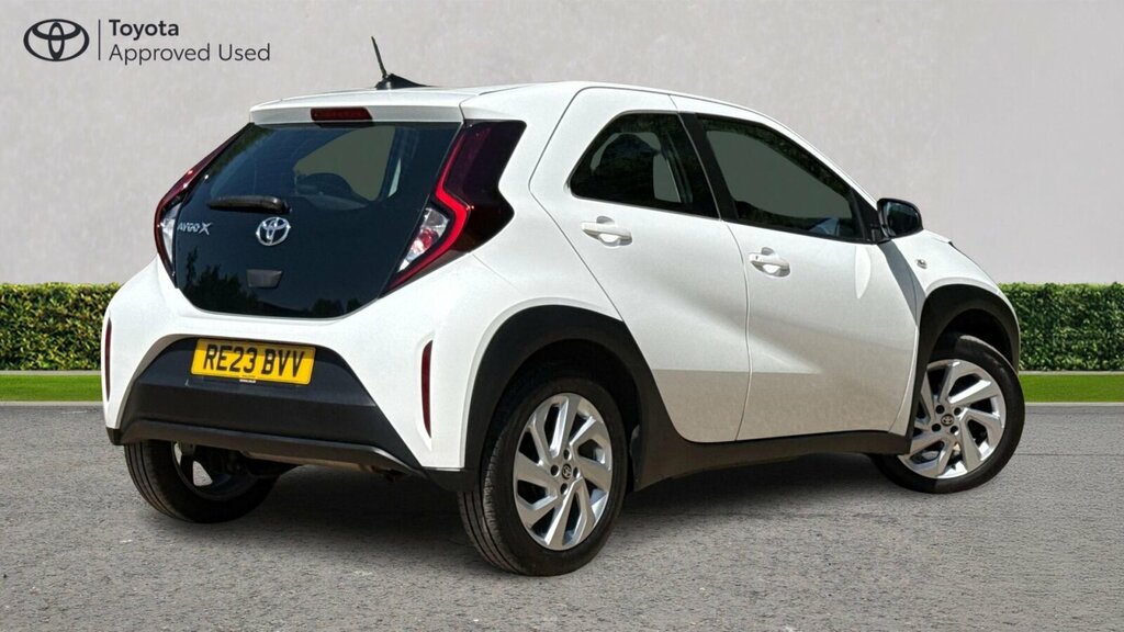 Toyota Aygo X 1.0 Vvt-i Pure Hatchback X-shift Euro 6 RE23BVV White #2