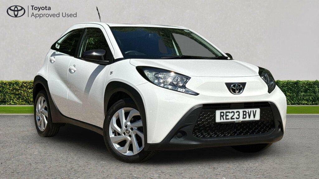 Toyota Aygo X 1.0 Vvt-i Pure Hatchback X-shift Euro 6 White