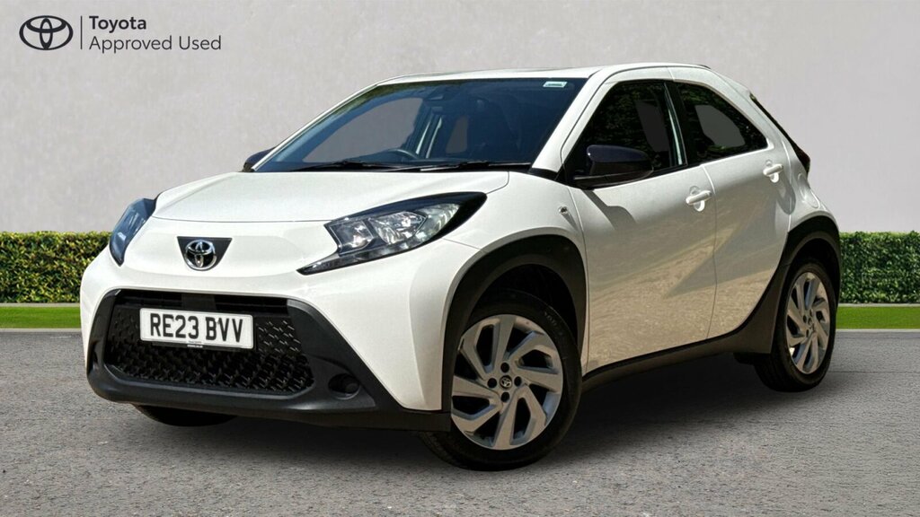Toyota Aygo X 1.0 Vvt-i Pure Hatchback X-shift Euro 6 RE23BVV White #3