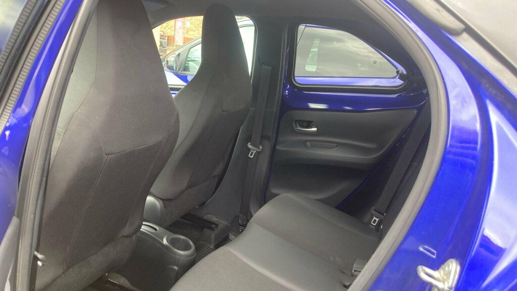 Toyota Aygo X 1.0 Vvt-i Exclusive Euro 6 Ss HG23CEV Blue #6