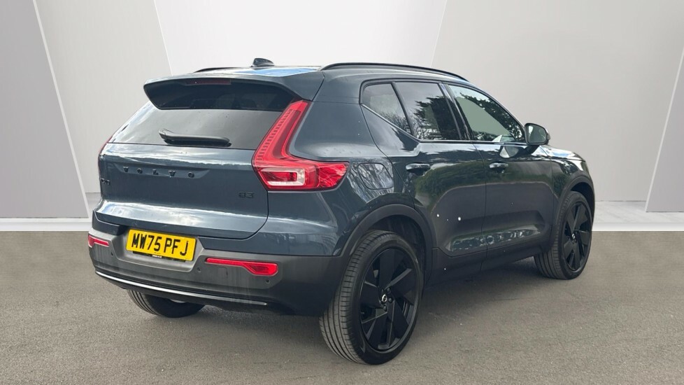 Volvo XC40 Black Edition Plus, B3 Mild Hybrid, MW75PFJ Blue #2