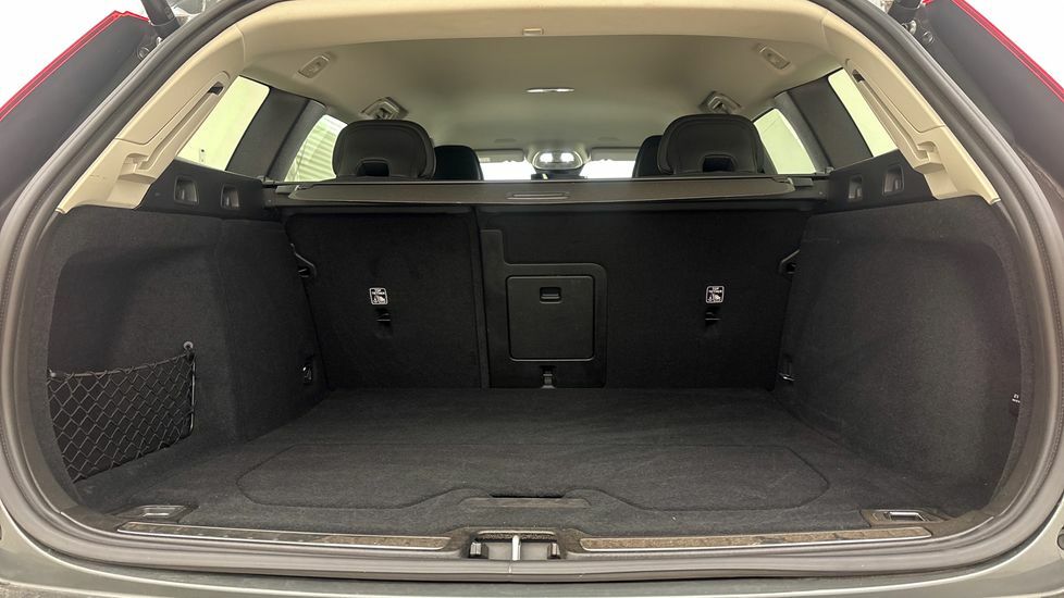 Volvo V60 Plus, B4 Mild Hybrid, Dark RA25AXM #5