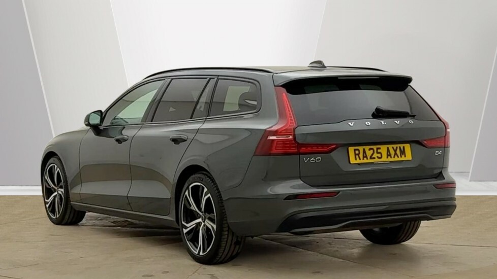 Volvo V60 Plus, B4 Mild Hybrid, Dark RA25AXM #3