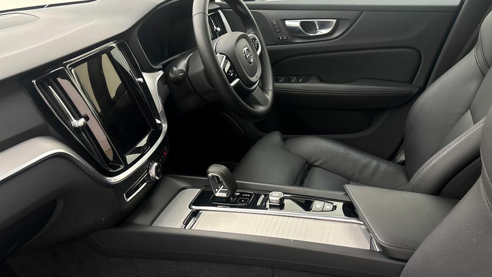 Volvo V60 Plus, B4 Mild Hybrid, Dark RA25AXM #6