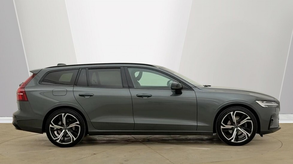 Volvo V60 Plus, B4 Mild Hybrid, Dark RA25AXM #2