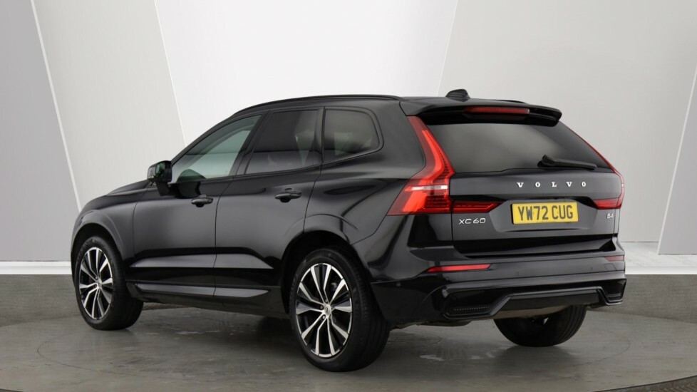 Volvo XC60 Plus, B4 Mild Hybrid, Dark YW72CUG Black #3
