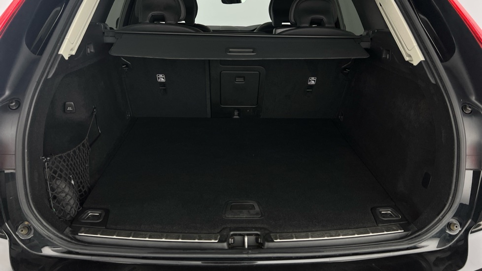 Volvo XC60 Momentum, B5 Awd Mild Hybrid NA22URL Black #5