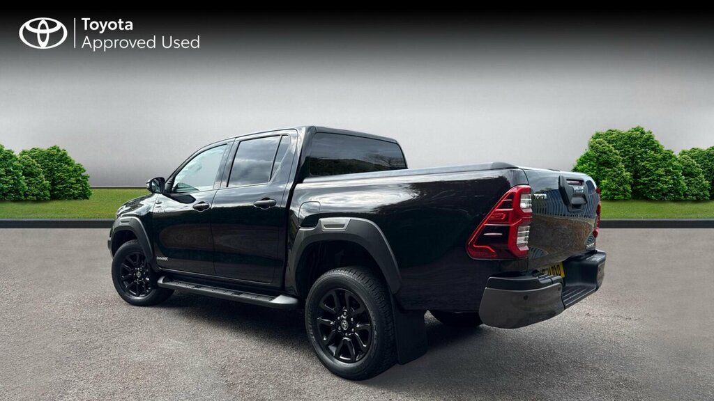 Toyota HILUX 2.8 D-4d Invincible X Pickup Double Cab Black #6