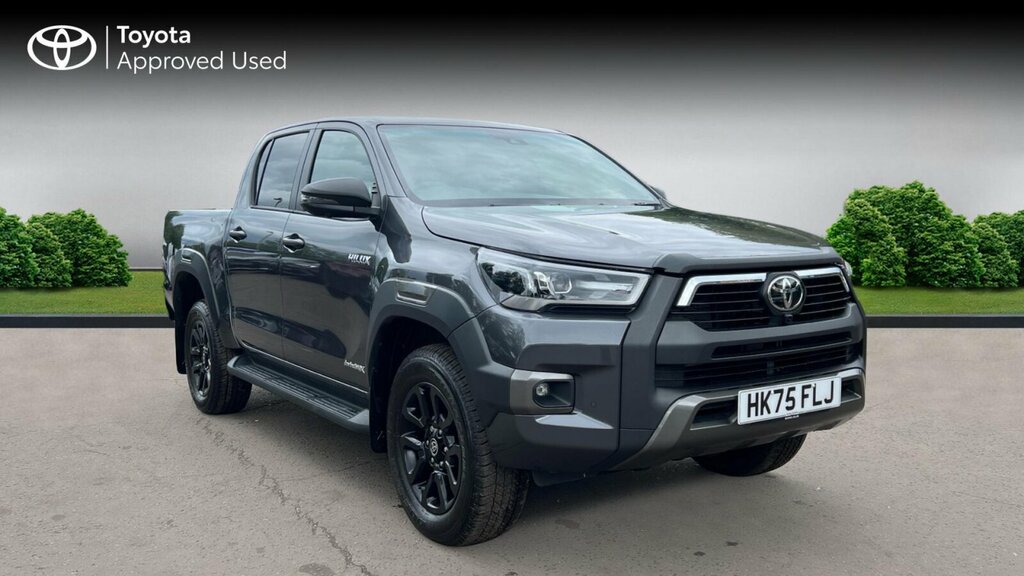 Toyota HILUX 2.8 D-4d-h Invincible X Pickup Hybrid A Grey