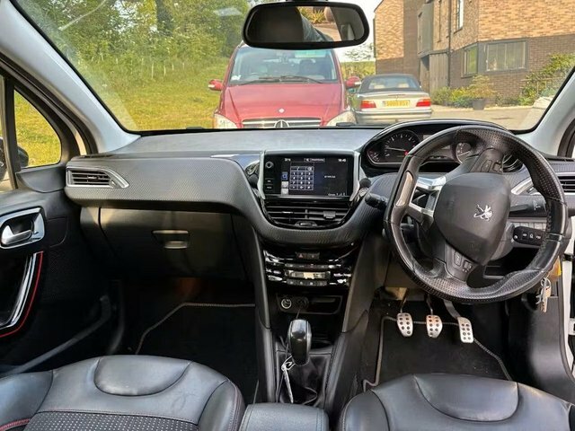 Peugeot 208 2016 1.6 Bluehdi Gt Line Hatchback Manu CA53WYN White #3