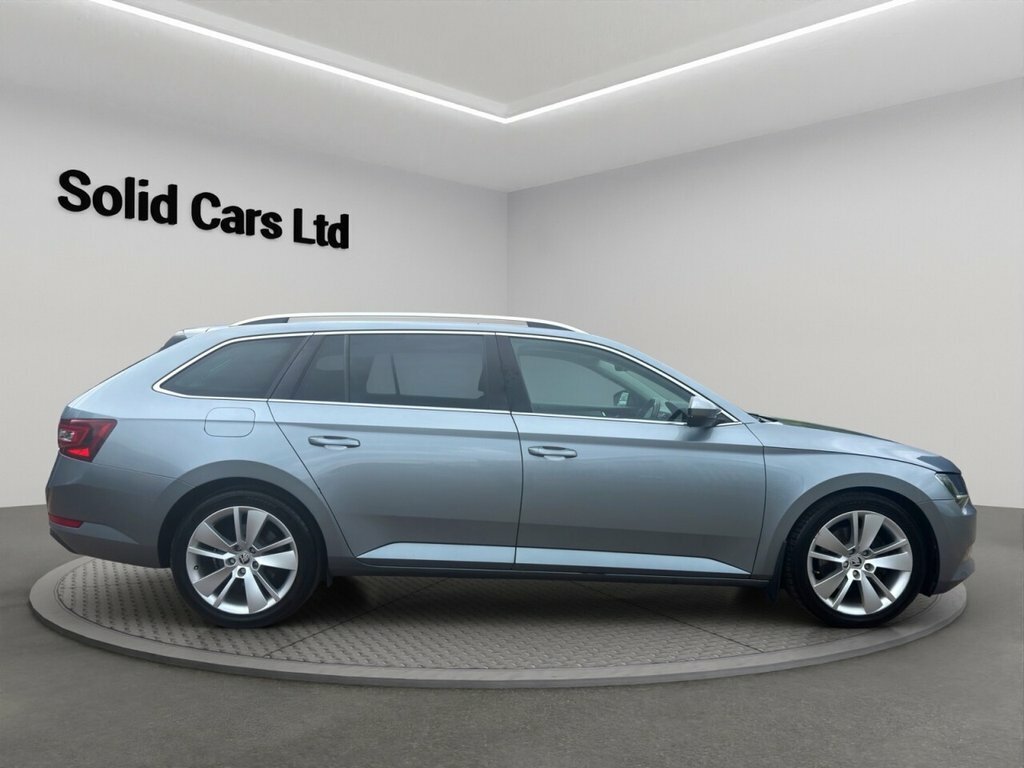 Skoda Superb 2L Se L Executive PL17NWJ Grey #4