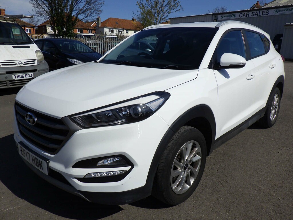 Hyundai Tucson Se Nav Blue Drive 2Wd Gdi EF17HBK  #2