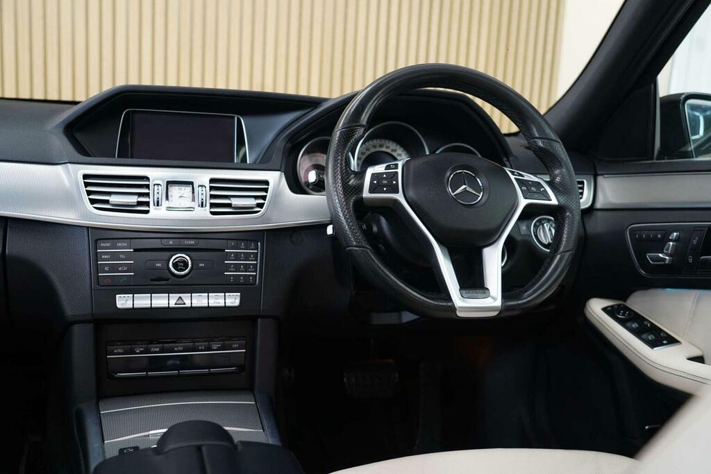 Mercedes-Benz E Class Saloon 2.0 E250 Amg Night Edition Premium G-tron Blue #3