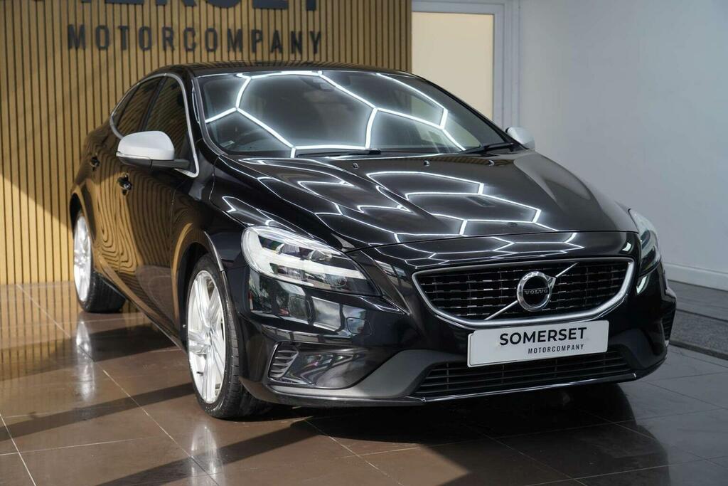 Volvo V40 Hatchback 2.0 D2 R-design Pro Euro 6 Ss KY17UDZ Black #4