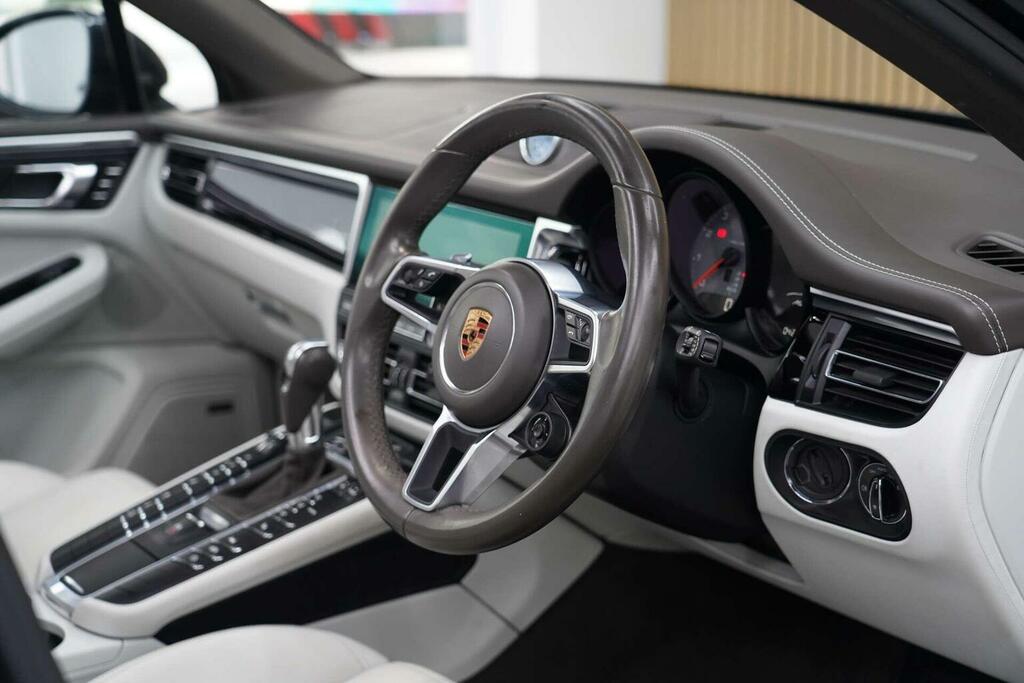 Porsche Macan Suv 3.0T V6 S Pdk 4Wd Euro 6 Ss 201919 YG19LFK Grey #3