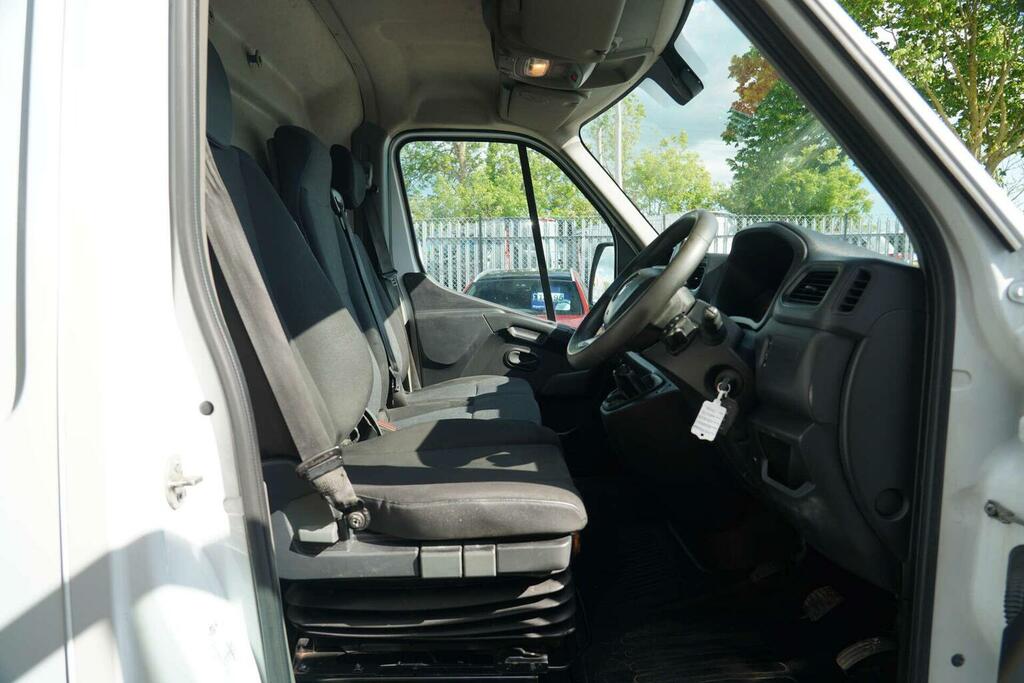 Renault Master Panel Van 2.3 Dci 35 Business Fwd Lwb Medium Roof MT72HOJ White #6