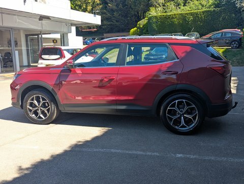 SsangYong Korando Ventura Red #5