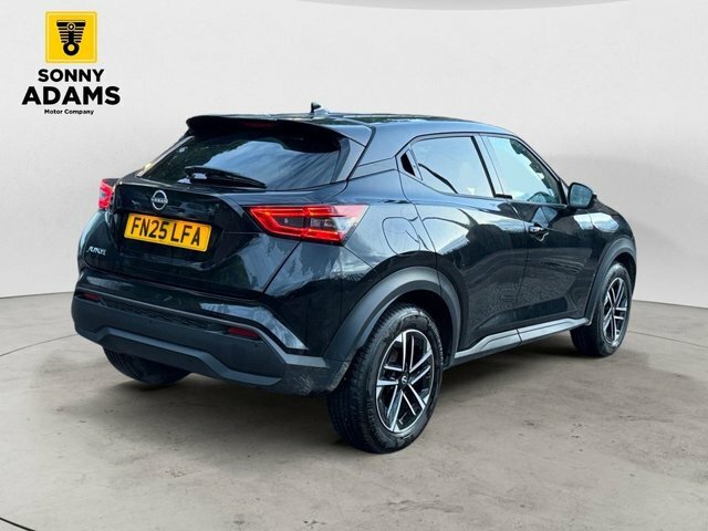Nissan Juke 1.0 Dig-t N-connecta Suv Dct Euro FN25LFA Black #4