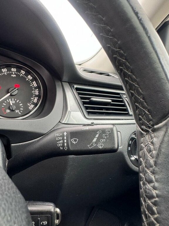 Skoda Rapid Spaceback 1.2 Tsi Se Spaceback Silver #15