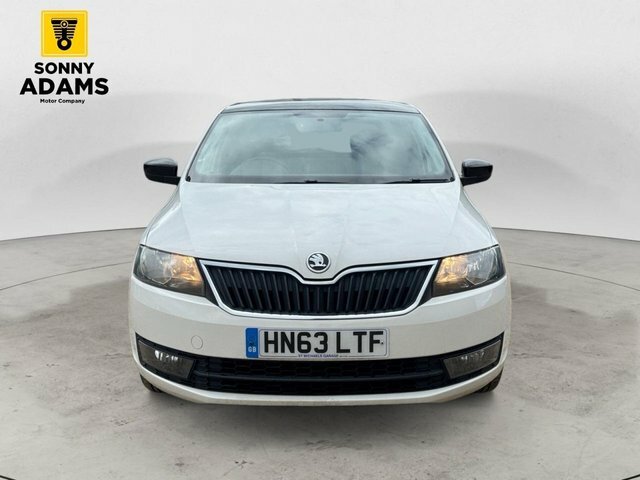 Skoda Rapid Spaceback 1.2 Tsi Se Hatchback Euro 5 105 White #2