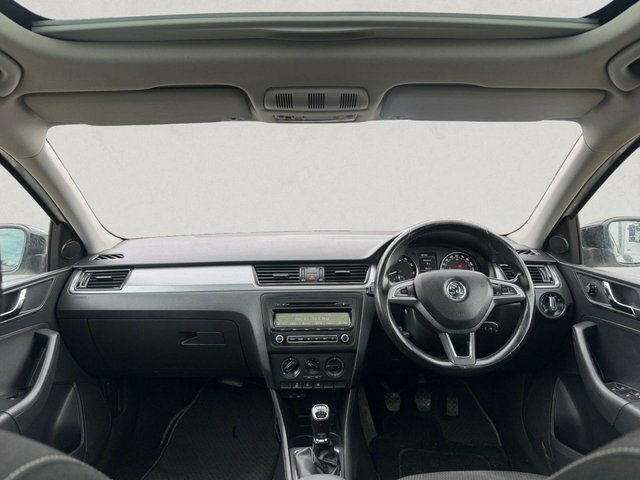 Skoda Rapid Spaceback 1.2 Tsi Se Spaceback Silver #37