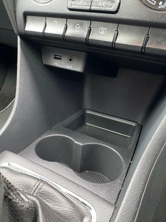 Skoda Rapid Spaceback 1.2 Tsi Se Spaceback Silver #32