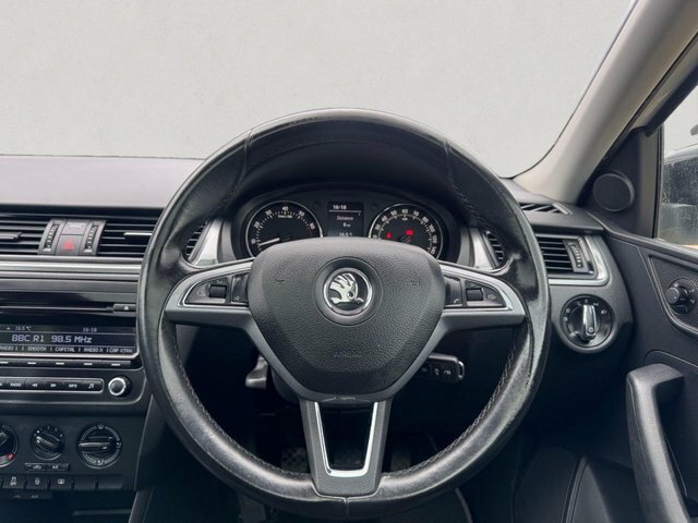 Skoda Rapid Spaceback 1.2 Tsi Se Spaceback Silver #12