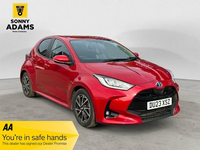 Toyota Yaris 1.5 Vvt-h Design Hatchback Hybrid E-cvt Red
