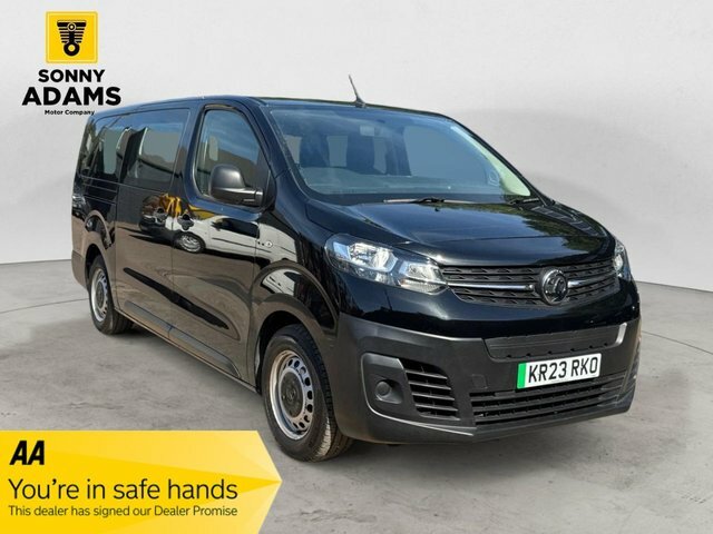 Vauxhall Vivaro Life 50Kwh Combi Mpv Lw Black