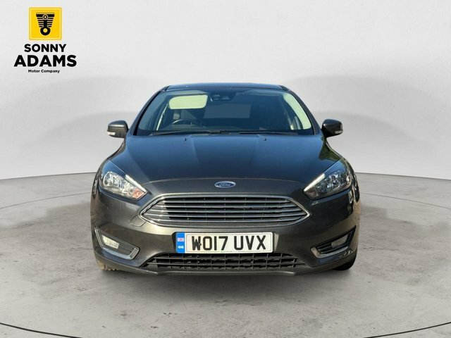 Ford Focus 1.0T Ecoboost Titanium Hatchback WO17UVX Grey #2