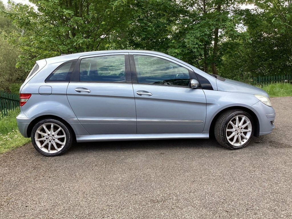 Mercedes-Benz B Class Mpv Blue #3