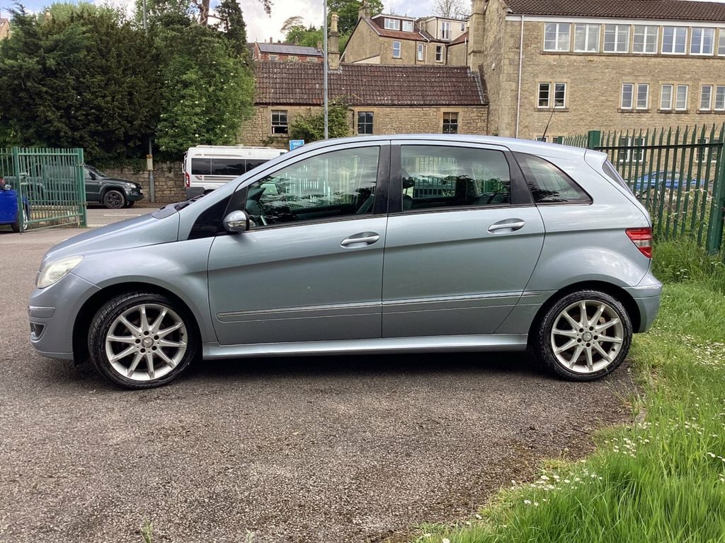 Mercedes-Benz B Class Mpv Blue #5